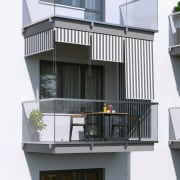 Produkt Außenrollo - Senkrechtmarkise / freihängend | 120 x 140 cm, grau-weiß Außenrollo - Senkrechtmarkise / freihängend | 120 x 140 cm, grau-weiß